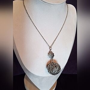 Silver Tone Filigree Necklace